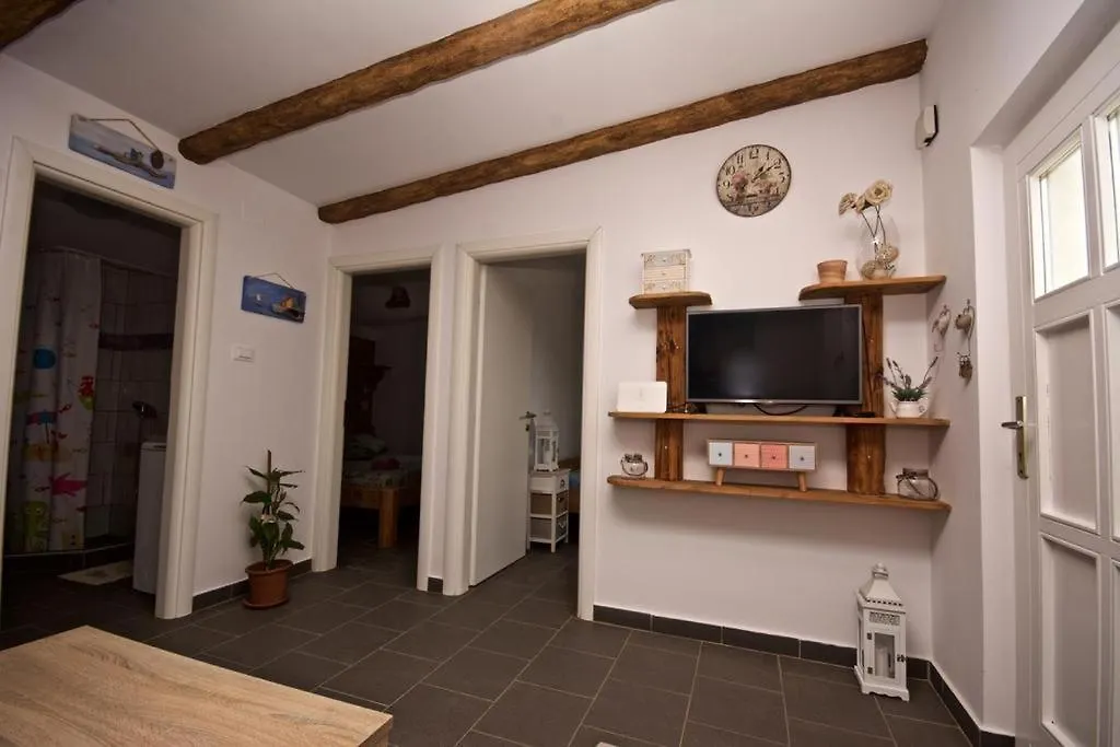 Holiday Home Ruby Sveti Jakov