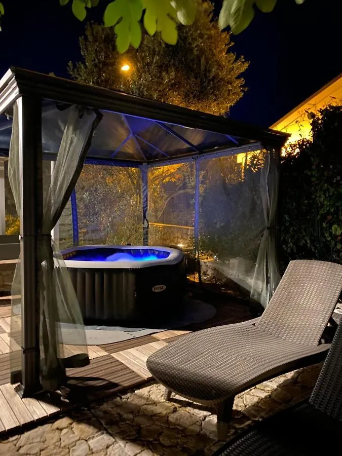 Holiday Home Ruby Sveti Jakov