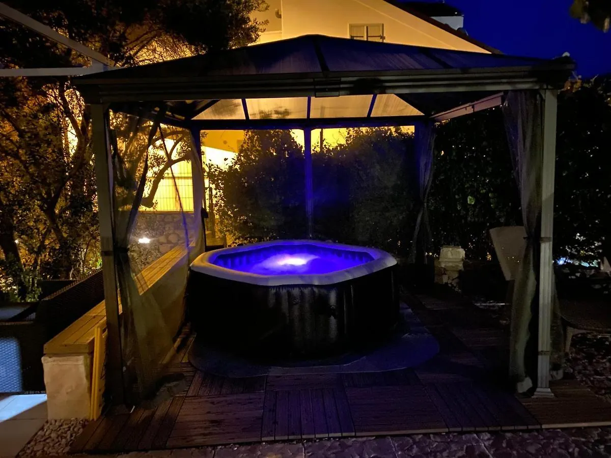 Holiday Home Ruby Sveti Jakov