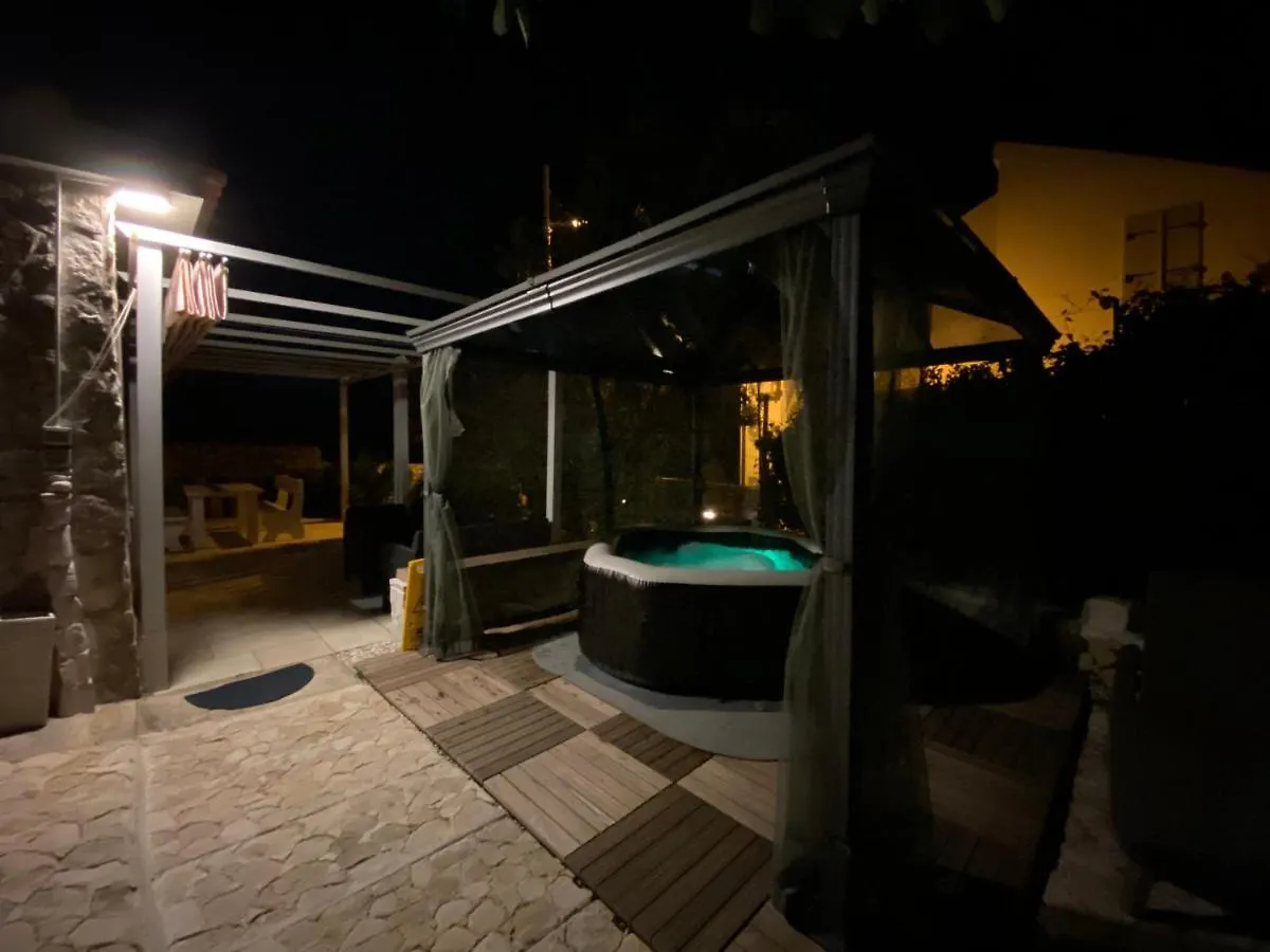 Holiday Home Ruby Sveti Jakov
