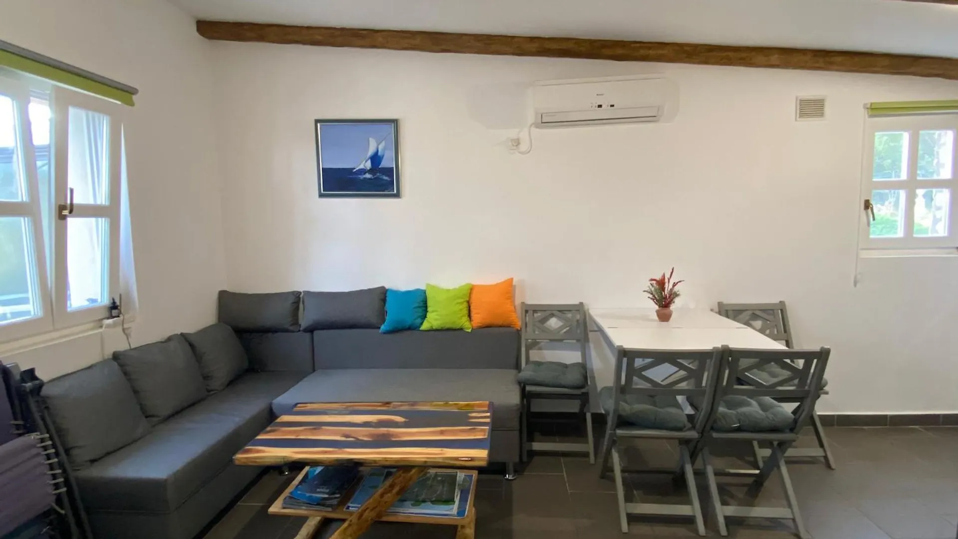 Holiday Home Ruby Sveti Jakov 0*,